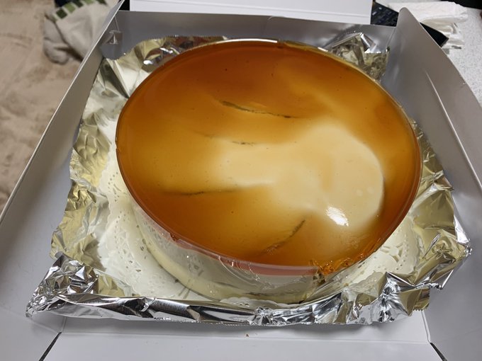 今年も叔母にケーキ頂いて来ました( ✌︎'ω')✌︎めっちゃ美味い! 