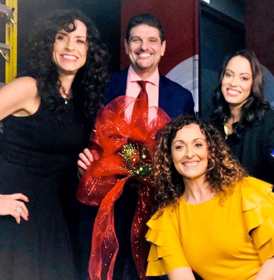 JusticiaLealtv's tweet photo. Con mis amigas y compañeras la Doctora Geysha M. Menendez-Martinez @DraGeysha , la Doctora Carolyn Maldonado y la Educadora Toni Lopez @SexologaAntonia en Caso Cerrado - Telemundo @CasoCerradoTV con la Doctora Ana Maria Polo @AnaPoloTV deseándoles ¡Felices Fiestas! https://t.co/h13YjCw7Oc