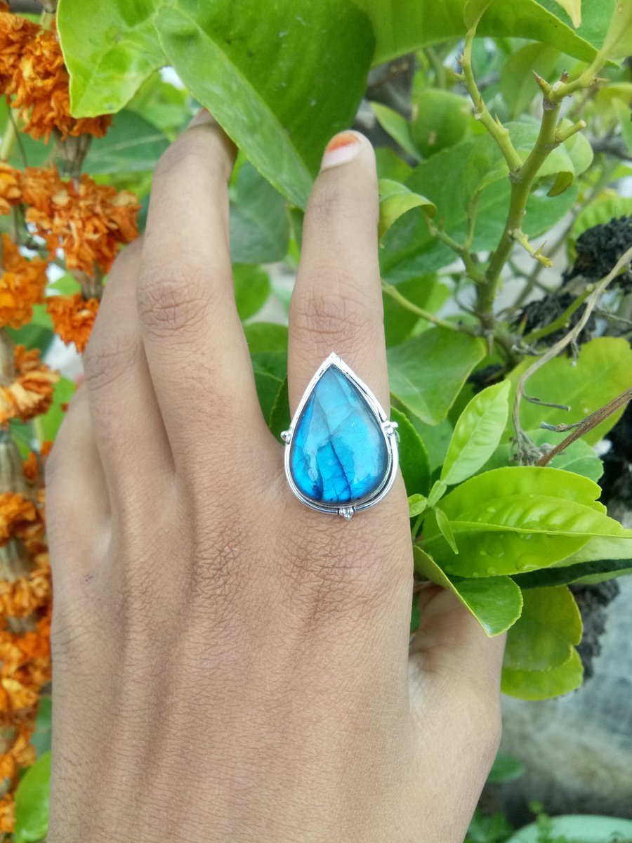 gemstonejewelr3's tweet photo. Labradorite Ring, 925 Sterling Silver, High Blue Flash Ring, Handmade Ring, Gemstone Ring๐โค๏ธ๐๐
https://t.co/5GRWeQ23bV
#labradorite #labradoritering #ring #pearstonering #blueflashring #gemstone #jewelry #highflash #partywearring #attractive #sterlingsilver #925silverring https://t.co/petVra2Biq
