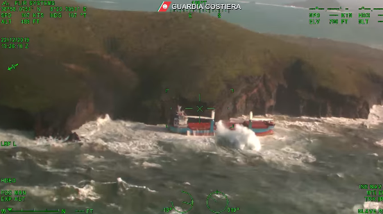 OE_greenmarine's tweet photo. Cargo Ship Crashes Into Cliff off Sardinia, Crew Evacuated

https://t.co/7O81aawy1c #shipping #accident #maritime #colllision https://t.co/NRmh2nfSDJ
