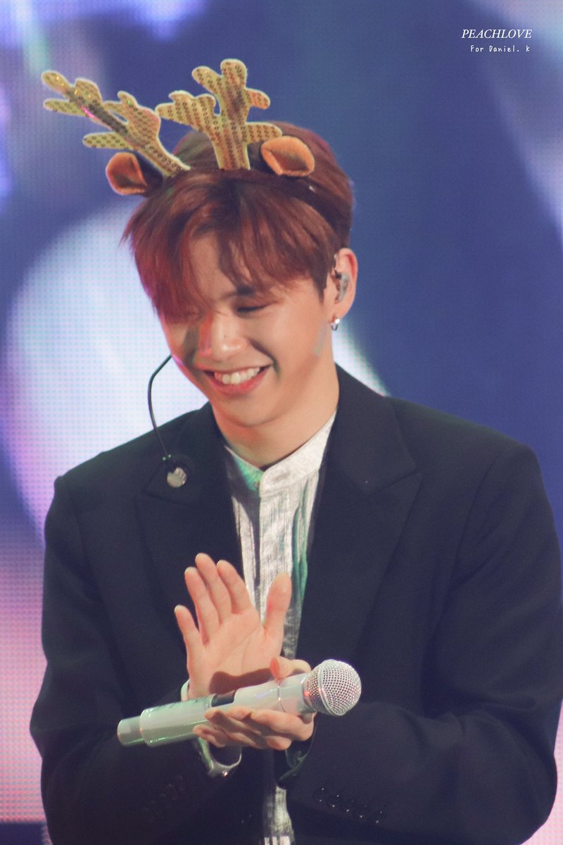 녤돌프 ♡ 메리 크리스마스!!!! Merry Christmas 🎄⛄️✨

<a href="/danielk_konnect/">💖행복하자 강다니엘💖</a> 
#강다니엘 #KangDaniel 
#WarmWishesForDaniel
#메리_녜리_크리스마스