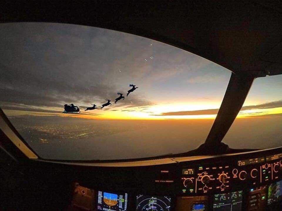 #SantaTracker There he is !