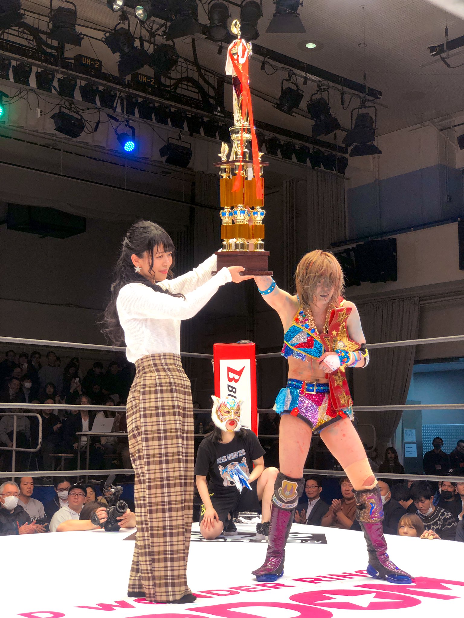 岩谷麻優 タワレココラボ ５点セット スターダム おまけつき WORLD WONDER RING STARDOMくじ2025」発売のお知らせ | 株式会社