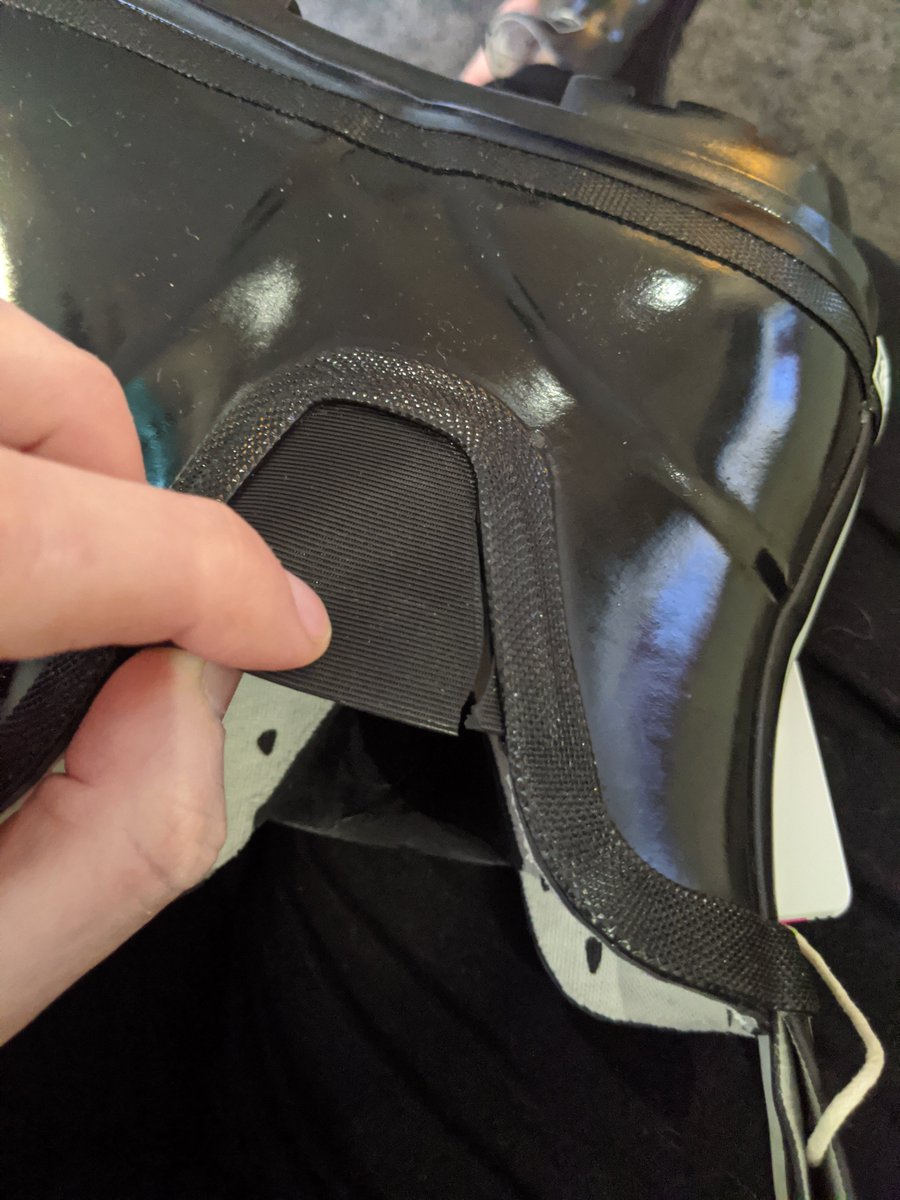 Sailor_Nelly's tweet photo. @Joulesclothing  Received my wellibobs today and they're faulty. It looks like it's been cut. 😒 Disappointed as they're an early Christmas present. https://t.co/AfRZHLewSJ