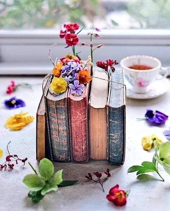 되도록이면
말을 아끼고

그래도
말을 해야겠더든

좋은 말
따뜻한 말
고마운 말
행복한 말을 하렴...

나쁜 말
상처가 되는 말은
될수 있으면
하지 않는게 좋아...

아무도 듣고 싶어하는
사람이 없을테니까...