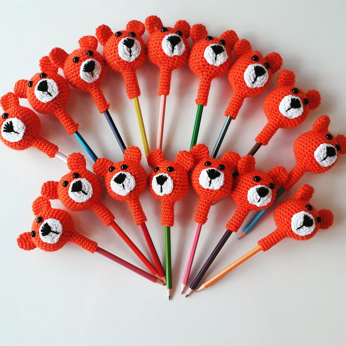 Bu kalem başlıkları da batman yolcusu oldu. Gülistan hanımın birinci sınıf öğrencilerine okuma hediyesi olacak.sizlerde  bu güzel hediyeliklerden yaptırmak isterseniz dm den bilgi alabilirsiniz.