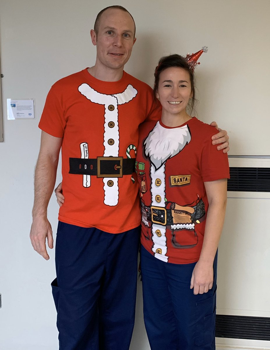 physiojen13's tweet photo. 🎄Festive Physios!🎄
#TeamWARC #physio #loveactivity #ChristmasEve @ChrisMilnePhys https://t.co/28v5HlFCbp
