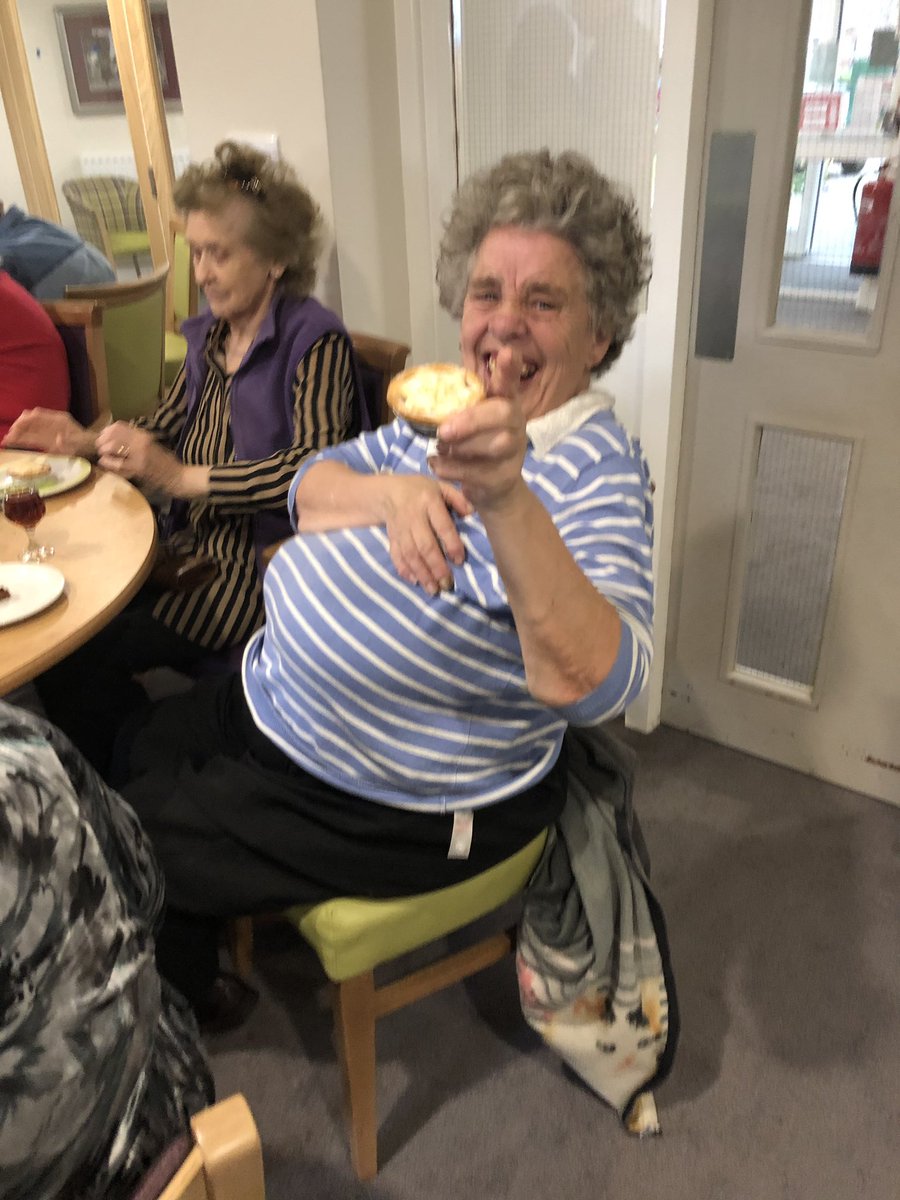 Donna Hufton tweet media