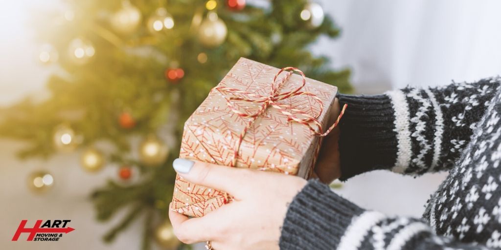 HartMoving's tweet image. What are your Christmas Eve and Christmas Day traditions? 

#gifts #food #feast #traditions #celebration #ChristmasEve #Christmas #xmas #family #hartmovingandstorage
