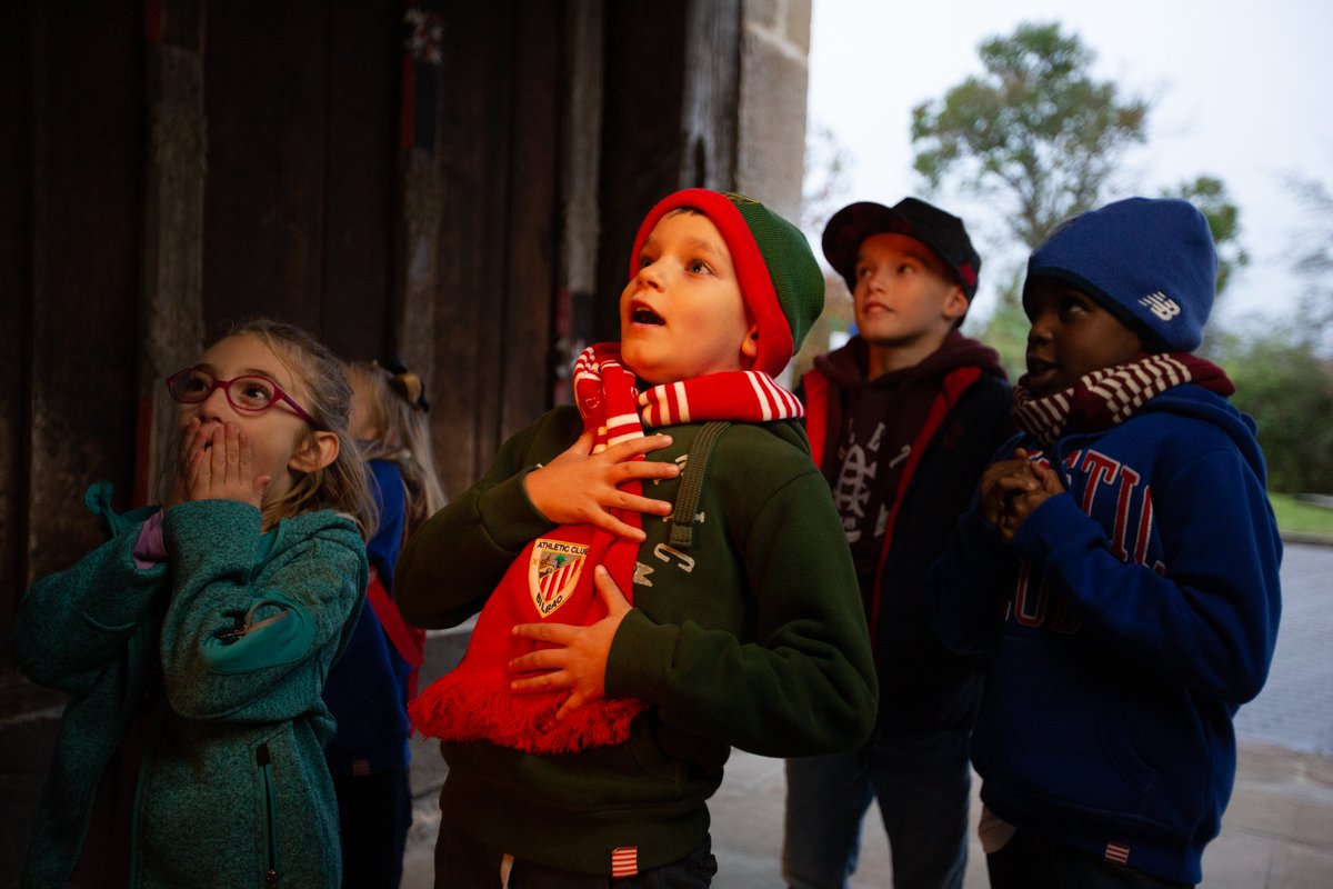 AthleticClub's tweet photo. ✨ Nervios en una noche mágica como la de hoy... 🎁🎄

El sueño continúa... 💭

#BiziAmetsa #AthleticClub 🔴⚪️🦁 https://t.co/CArGDFYkZI