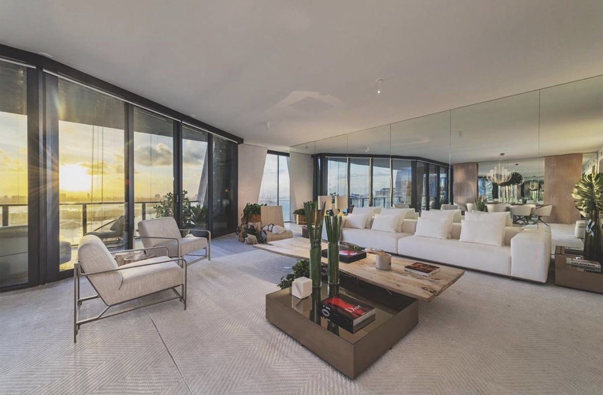 ONESIR's tweet photo. .@1000museum extraordinary model residence designed by Artefacto brings together organic elements that blend seamlessly with the building’s modern aesthetic. Contact us for a private tour. #InspirationLivesHere #DevelopmentDivision https://t.co/iMW6rqH3uK