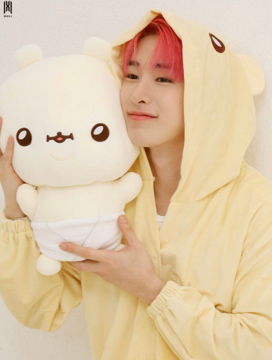 annalovehoney's tweet photo. Wonho and Bebegom so cute ❤
#BePersistentForWohno
#몬베베_샤우팅_크게_해줘요
@OfficialMonstaX 
@STARSHIPent https://t.co/d12tEgSKeL