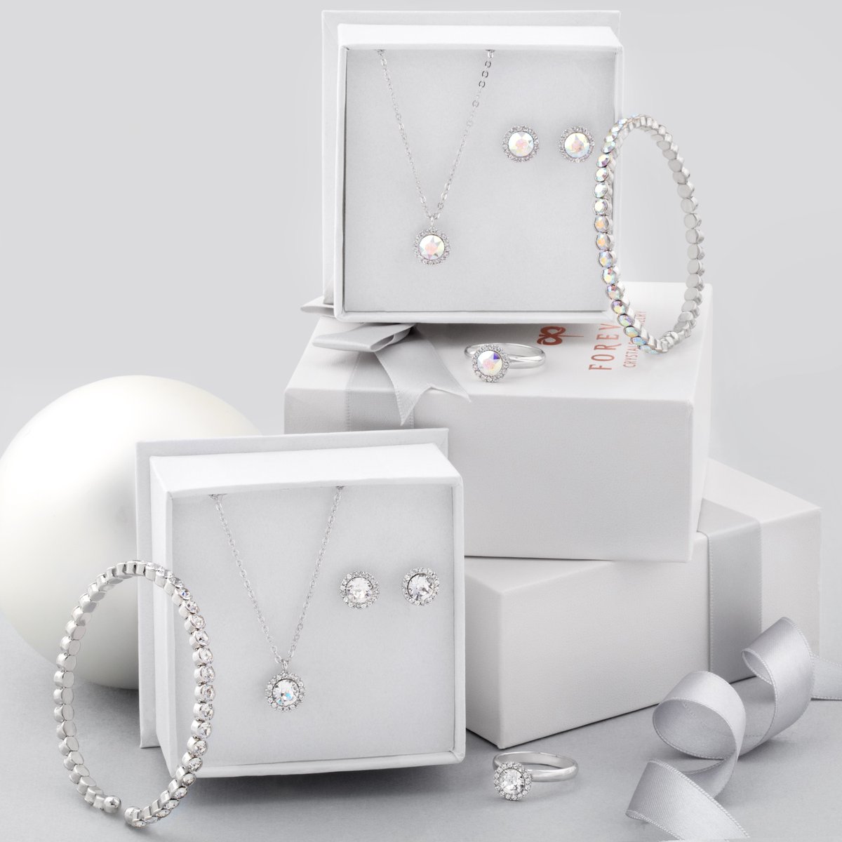 forevercrystals's tweet photo. Lifestones sets are the best Christmas gift!🎁

Shop here: https://t.co/yFgXHycGZg https://t.co/tjicpSb4BY