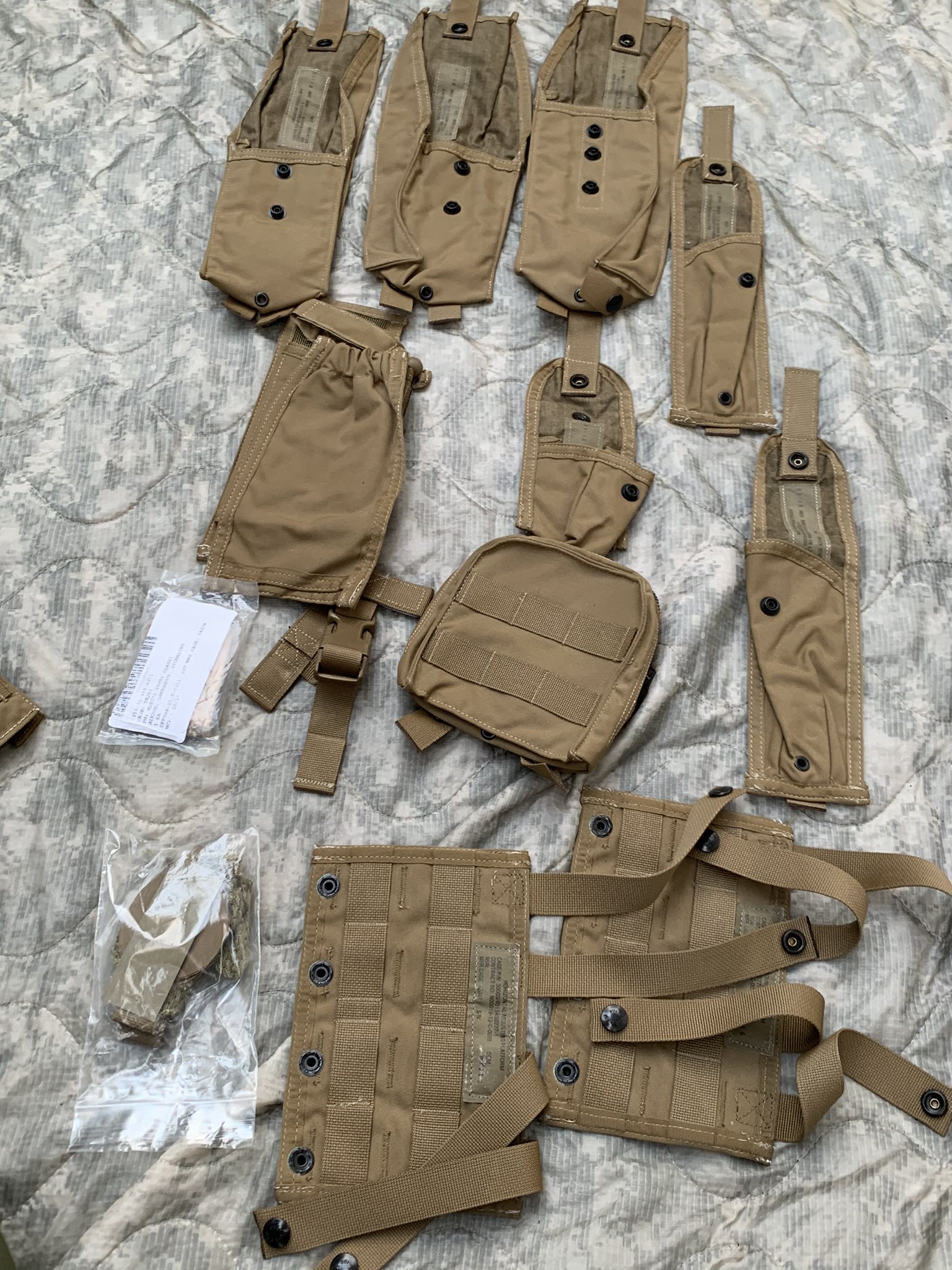 米軍　実物　AIRCREW MAN BODY ARMOUR キャリアプレート 米軍 実物 AIRCREW MAN BODY ARMOUR キャリアプレート