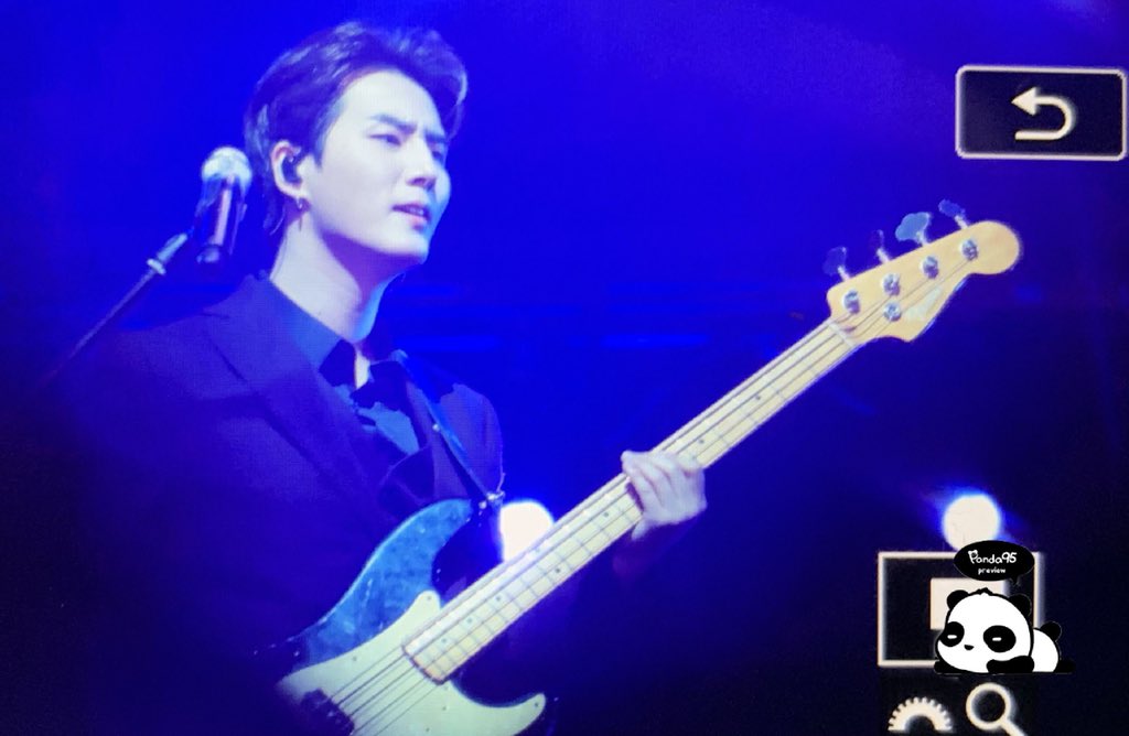 panda9593's tweet photo. 191224 The Present Pre.

#영케이 #영현 #강영현 #YoungK
#데이식스 #DAY6 https://t.co/D4BQII6N6I
