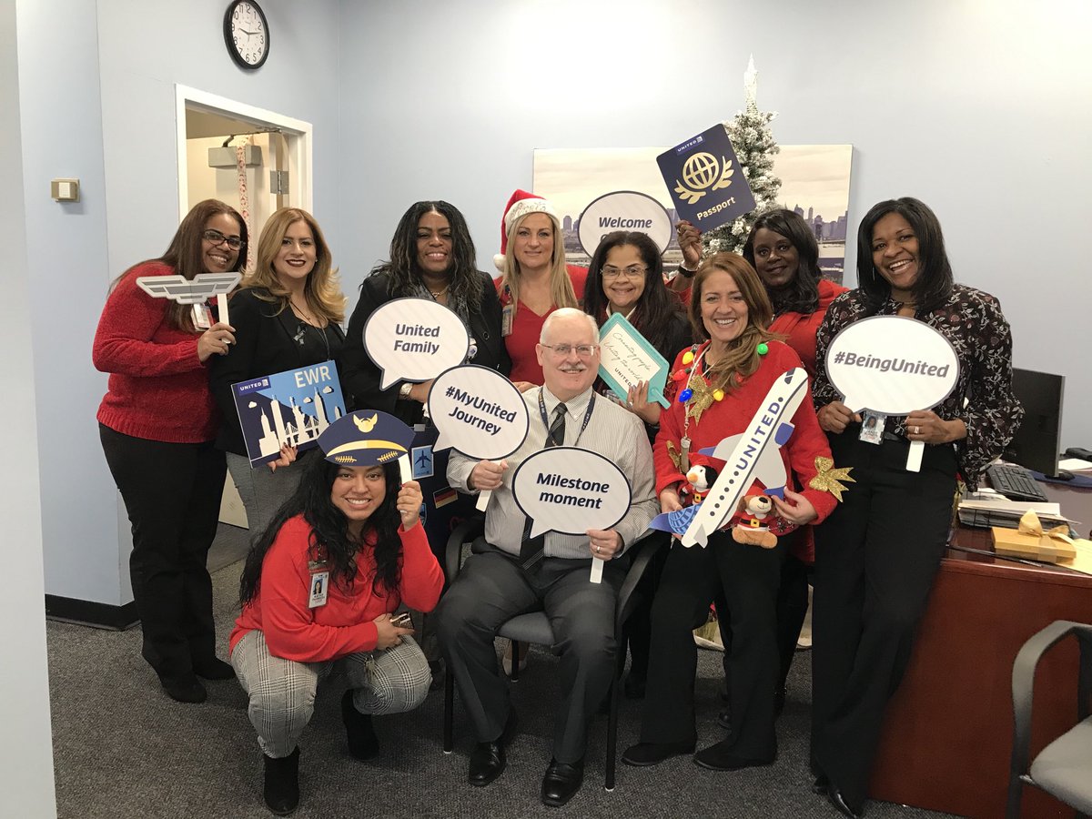 ReisOtero's tweet photo. Saying Happy Retirement. Scott with all his Angels ⁦@weareunited⁩ https://t.co/ZgKtWI8zXU