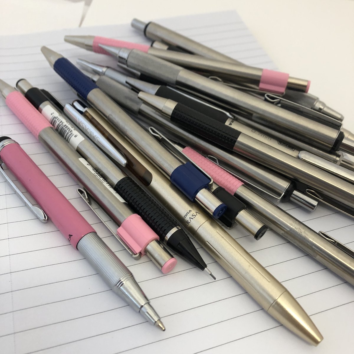 ZebraPenCanada's tweet photo. Sleek, elegant and stylish! #steel #everydaycarry #choosedifferent #findzen #zebrapen https://t.co/FJzPmwPa8A