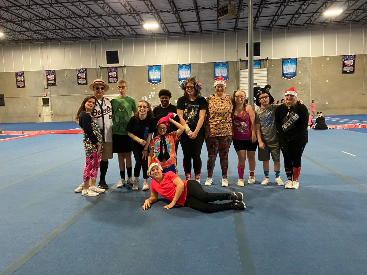 mdtwisterseye's tweet photo. Holiday practices...lots of JOY!
Happy Hannukah and Merry Christmas! https://t.co/V7bALWHoij