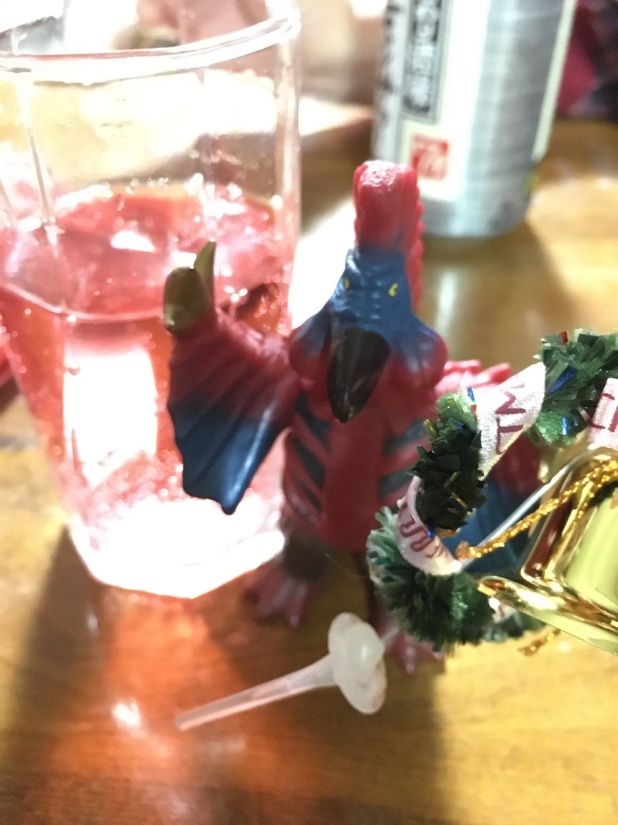 May_Midori_'s tweet photo. こんばんは
夜遅くに飯テロです
さてさて昼にあげた写真でどこにいるか分かりましたか?
正解は生まれ故郷広島にいます!
そしていまは実家でのんびりしてます
やっぱりいいね
こう見えて家族大好きなんです笑
そして、皆さんメリークリスマス
#特撮女子
#zyoshi-zu
#ウルトラマン
#バードン https://t.co/iIo42C9Qhx