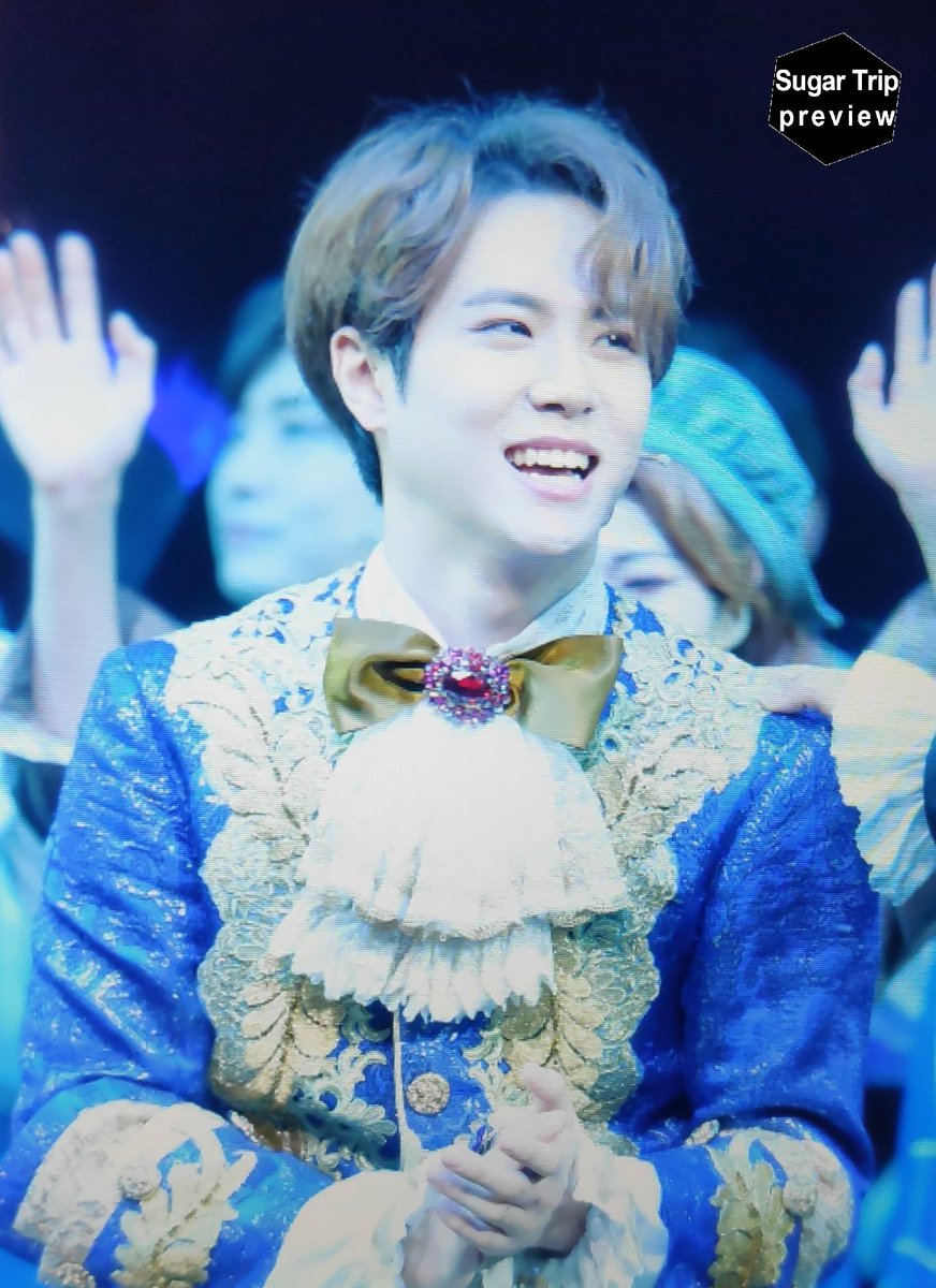 sugar_trip787's tweet photo. 191224 광림 bbch홀 아이언 마스크 커튼콜 프리뷰 #동한 #김동한 #KIMDONGHAN https://t.co/Er1txzqAWM