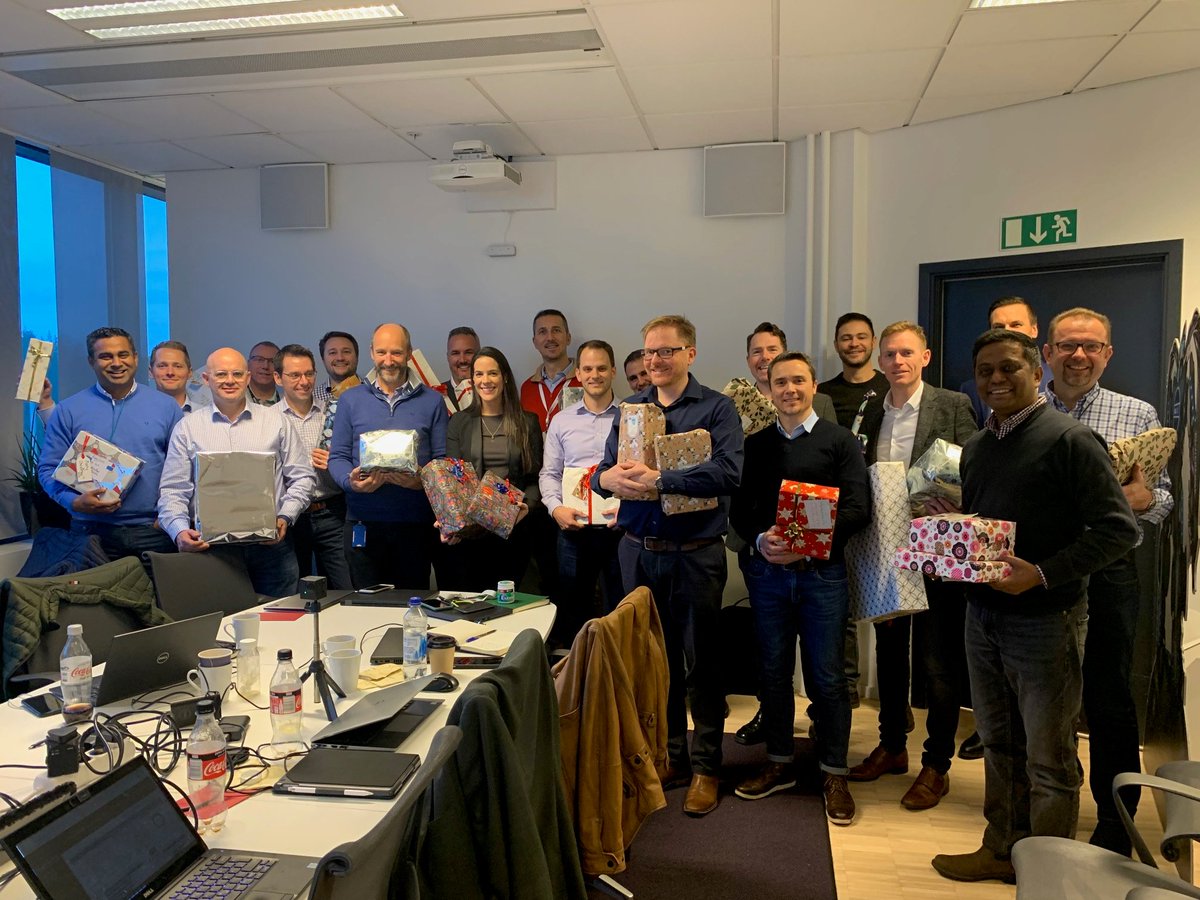 S_Gilderdale's tweet image. Over the last few days, it's been fantastic to give back to the communities we support across countries in EMEA. Thank you to my team for the support and contribution. Gifts for underprivileged kids in Sweden and food hampers for the hungry in the UK. #PowertoGive #Iwork4Dell