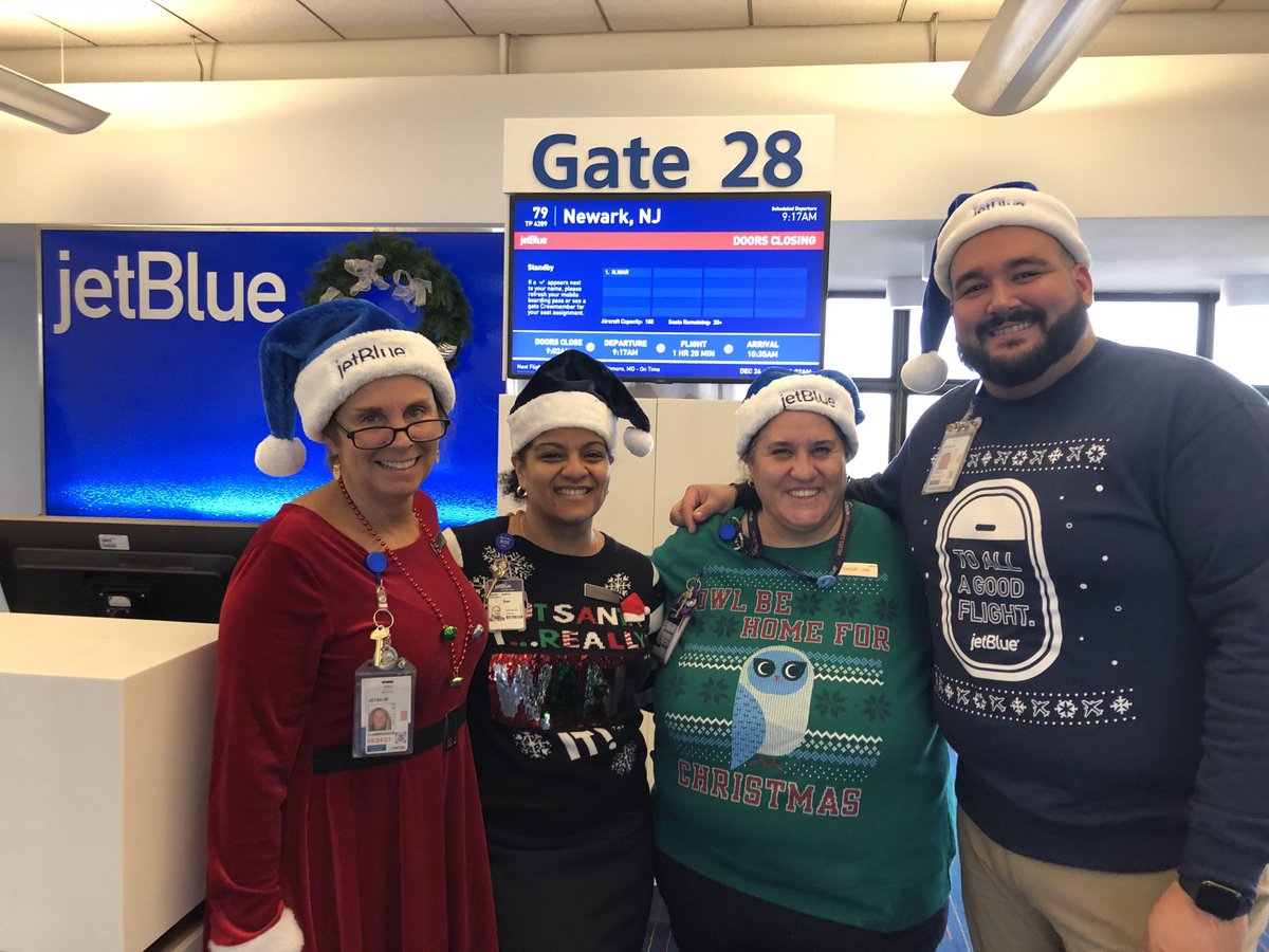 ⁦<a href="/HelloJetBlue/">HelloJetBlue</a>⁩ Thankful for our incredible team that supports our customers day in and day out.