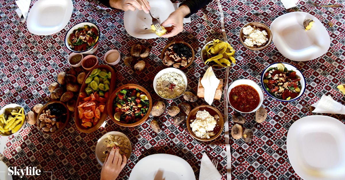Inspired by the Aegean culture and enriched with its Anatolian identity, Afyon is the city which unites roads and travelers. Its cuisine with cream as its signature taste, is now registered by UNESCO.