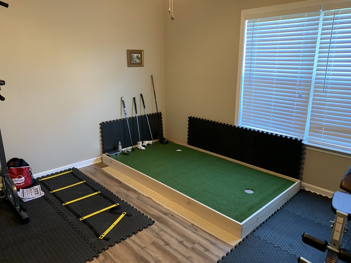 A31Hall's tweet photo. Wife of the year award goes to @carlyphall for building me a putting green for Christmas 😱 https://t.co/q0tMRqIWQa