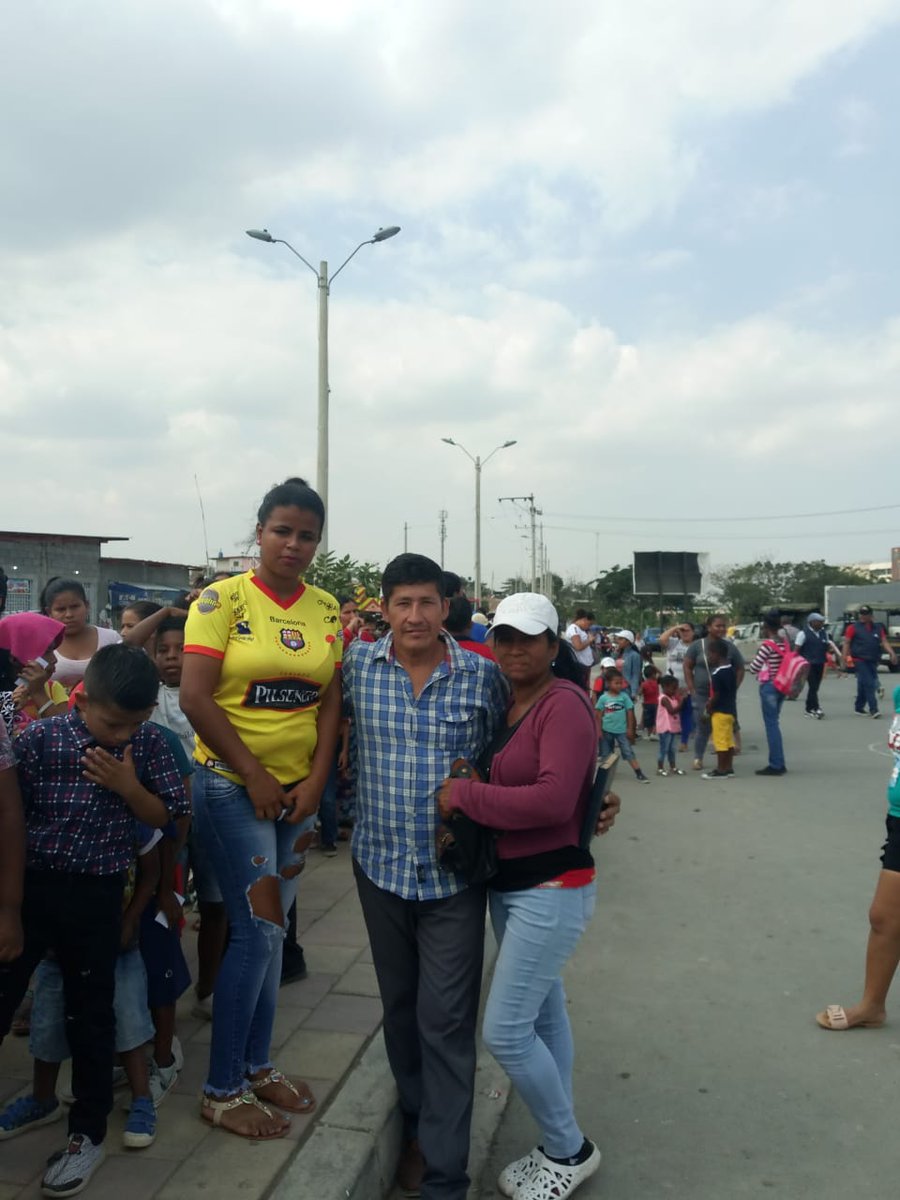 OLCMOSI's tweet photo. Así se trabaja. Asiendo labor comunitaria con nuestros líderes de bario sectores. De la provincia del guaya https://t.co/oNCgRQJI0Q