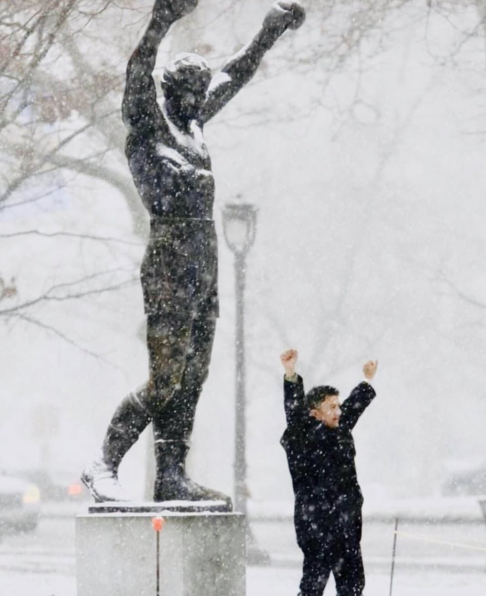 I don’t know this man. He could be from another part of the world. 
But seeing this on Christmas Eve, profoundly touches my heart. 

MERRY CHRISTMAS EVERYONE! #theyophillyrockyfilmtour