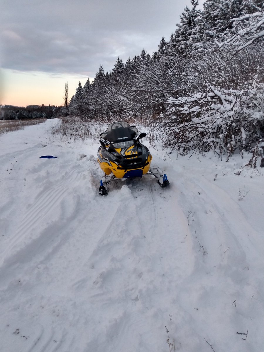 KnowlsWesley's tweet image. And the other one