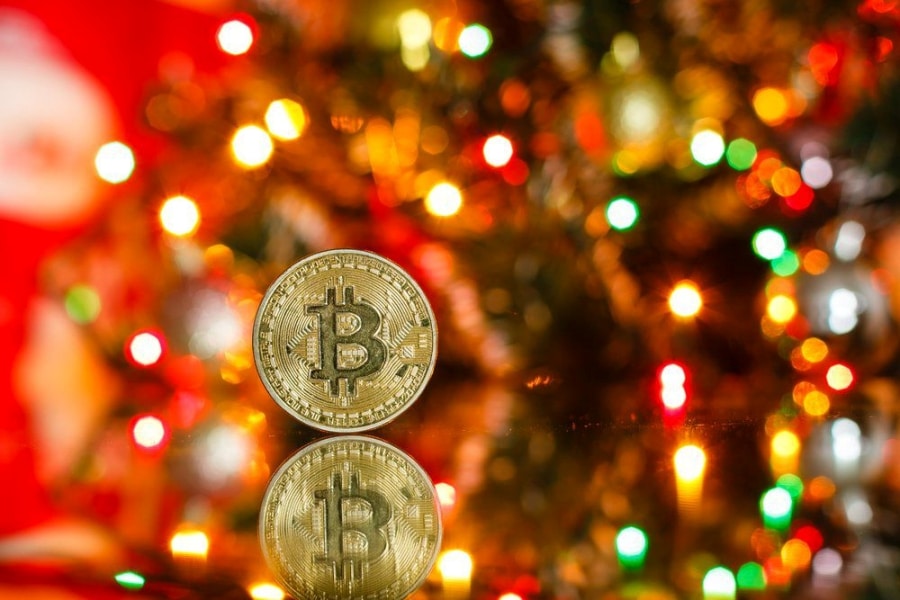 PowerHasheur's tweet photo. Je vous souhaite à tous un joyeux Noël. Notre petite équipe qui vous répond sur tous les réseaux sociaux sera beaucoup moins efficace pendant 48h: soyez cléments avec nous, on se repose un peu! :)
Hasheur.

CC @JustMiningFr @RyturnFR @Deskoin 
#bitcoin #blockchain #crypto https://t.co/uRq9a8kEVa