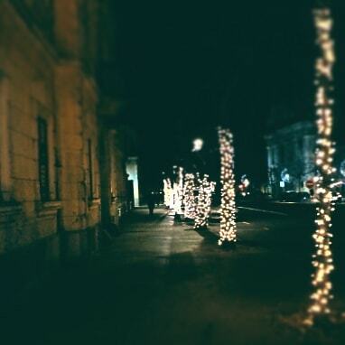 tch108's tweet photo. #light #newyearlights #sombor #licht #neujahr #neujahrlicht #lights #lighting https://t.co/GIM70YljRk https://t.co/GP7nIeXf5r