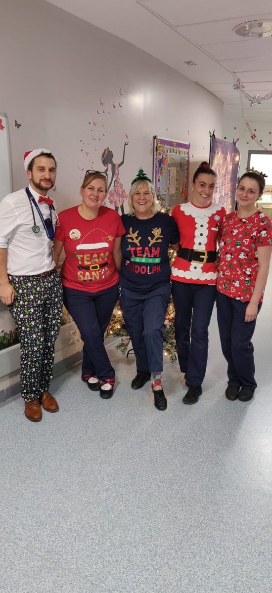 2aGnch's tweet photo. Christmas Eve festivities! Thanx again to #woolyhugs @mulholland_jo @DannyLonsdale1 @bethpurdy__ @DrNJansen https://t.co/D3HHcTETAQ