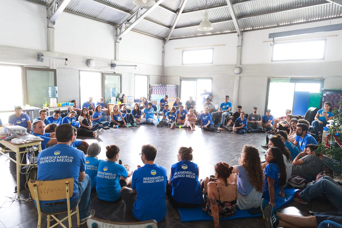IngSinFronteras's tweet photo. Mucha gente pequeña, en distintos lugares, haciendo cosas pequeñas, puede cambiar el mundo. Encuentro Anual ISF-Ar.
#isfar #argentina #saloncomunitario #encuentroanual https://t.co/nCoCBOzMsC
