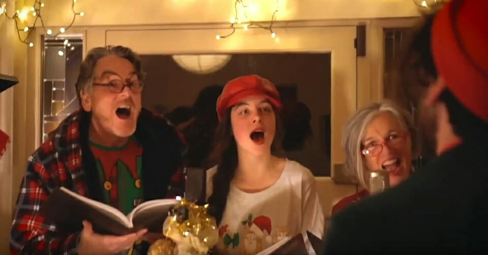 ferdiawpfans's tweet photo. Merry Christmas everyone! 🎄🎶 Or should I say Everybody? 😉 Warm wishes, may your night be merry with your loved ones. ❤
#FerdiaWalshPeelo #Odeer #Everybody #Christmasinaustria #Christmassong #MerryChristmas https://t.co/SZaZ678Eh7