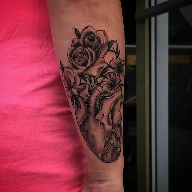 GotInkStudios's tweet photo. Who wants yo show up at Christmas with  someone ink 👀? @romexviii got some time today 💪🏽 https://t.co/19LXTC740j