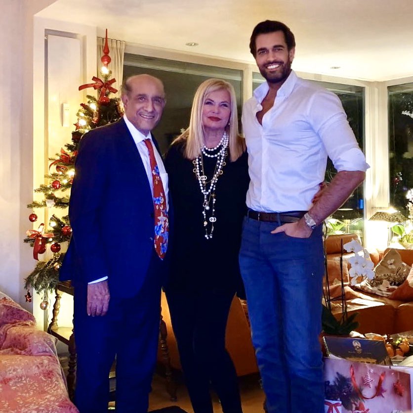 Alex Khan tweet media