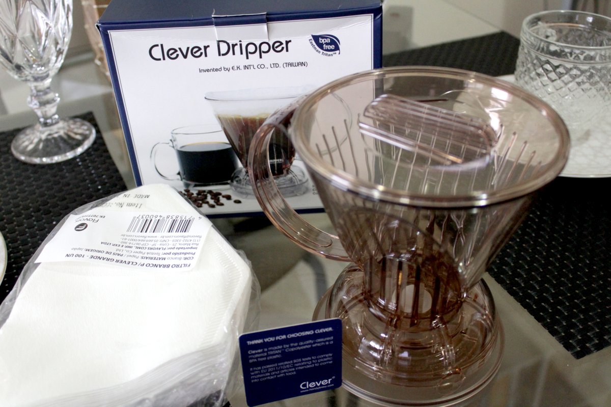 cleverdjvinil's tweet photo. Presentinho antecipado de natal que recebi da minha esposa. Clever Coffee Dripper é um método de preparo que se destaca pelo controle do fluxo para realizar a infusão do café. #cafe #cleverdripper #infusao #coffee #cafeemgraos #moidonahora #arabica #cafearabica #cafecoado #coado https://t.co/i5HBpIvrIS