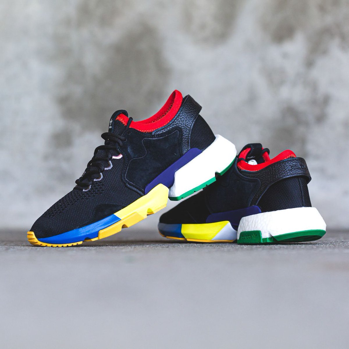 adidas pod social status