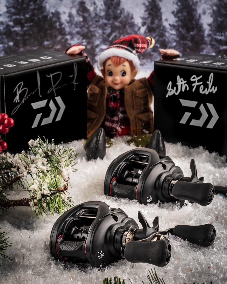DaiwaUSA's tweet image. Day 15 has arrived! Our final gift of the holiday season. Win TWO brand new Tatula 100 reels! One signed by @BrandonPalaniuk and one signed by @s_feiderfishing ! 
To win-
Like and retweet. 
Winner chosen later today. Good luck! 
#DaiwaUSA
