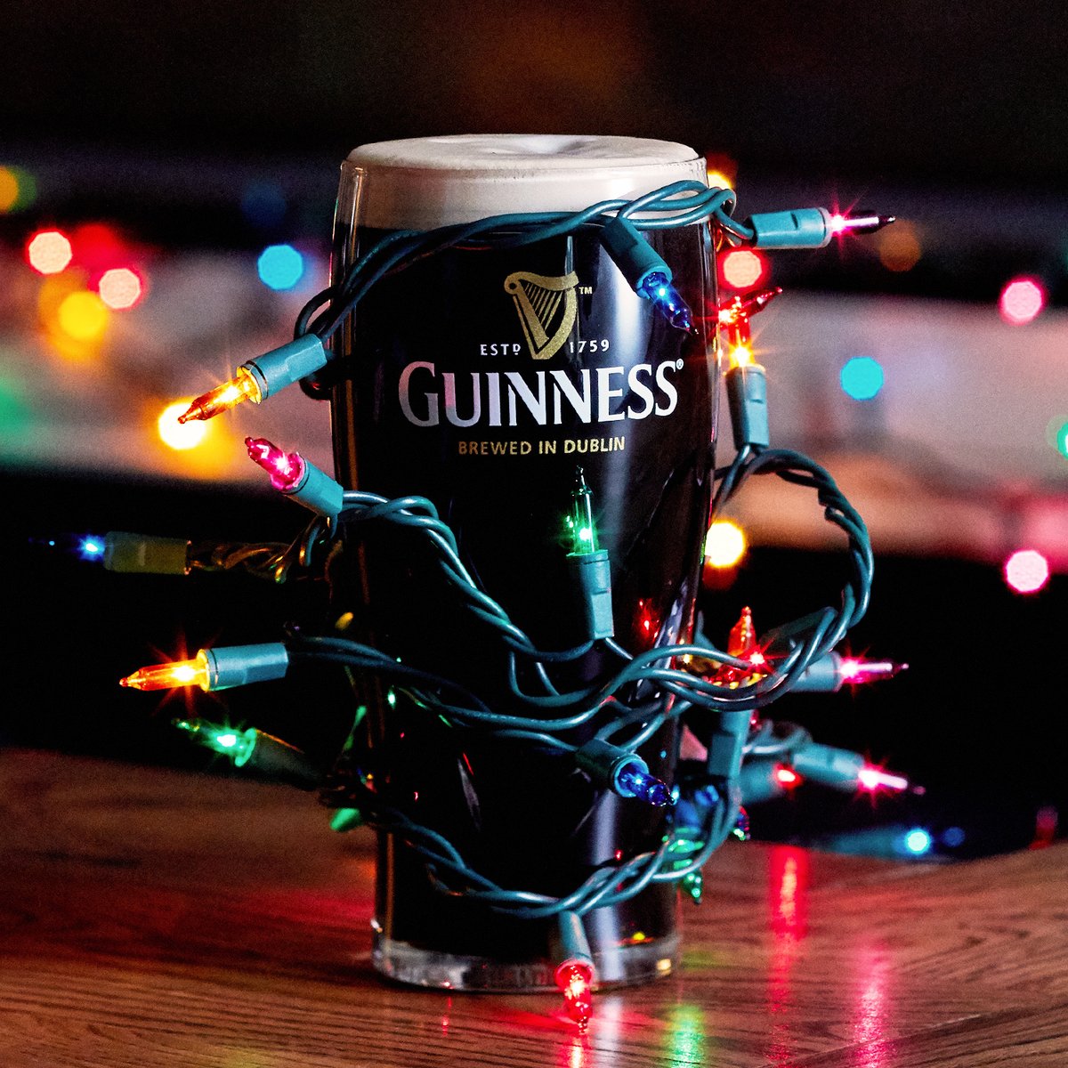 clarkbeverage's tweet photo. Cheers for beer this holiday season! Try a Guinness and have a Happy Holiday from Clark Distributing! https://t.co/kLIubTJgFo