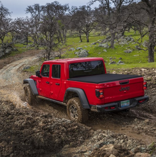eurekacjd's tweet photo. These muddy roads are nothing for the Jeep Gladiator. https://t.co/qeCC6R8RF8