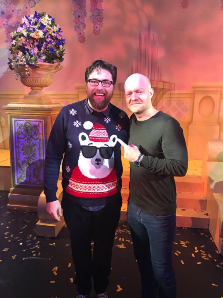Jonas_Cemm's tweet photo. Many Thanks to @mrjakedwood for coming along to #SnowWhiteWGC. Thanks too for coming backstage to meet the cast and crew. Merry Christmas everyone! 

@cwewgc #CampusWestPanto #panto @panto_day #theatre @PantomimeNews #actors  @GBPantoAwards #director #ChristmasEve #Christmas https://t.co/mtY8BkDFYJ