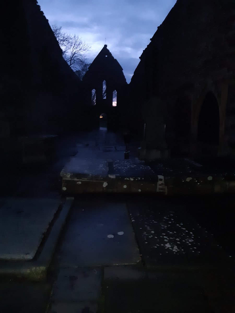 A Christmas Eve wander around <a href="/BeaulyPriory/">Beauly Priory🏴󠁧󠁢󠁳󠁣󠁴󠁿</a> such a magical and mystical place at dusk!