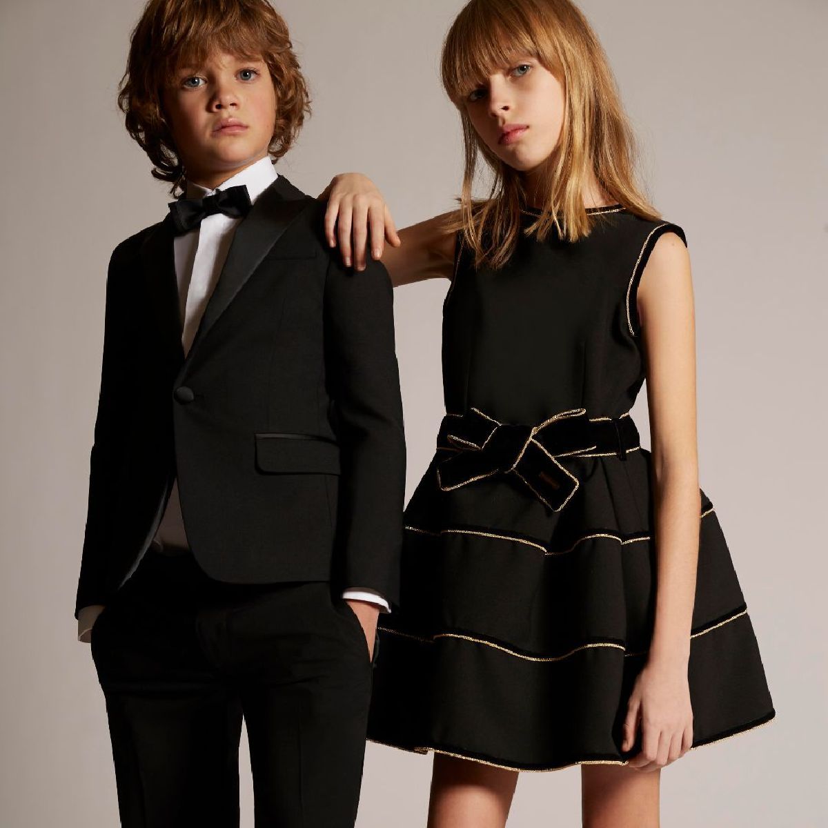 Dsquared2's tweet photo. #D2GiftGuide: extra chic through the holidays. All festive #D2Kids outfits at https://t.co/nQlOLR5asH https://t.co/v9lHvbojNx