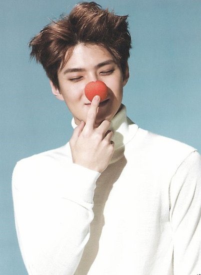 sehun_smiles's tweet photo. merry christmas 🎄 https://t.co/NPbrrsoNnv