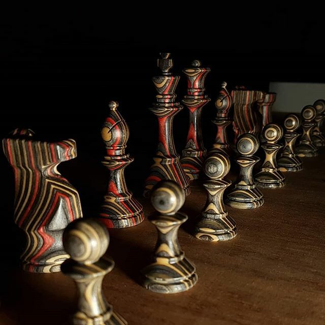 Merry Christmas y'all.

#woodworking #woodturning #recycledskateboards #chessiesofinstagram #chess #chesspiece ift.tt/2EPKTUL