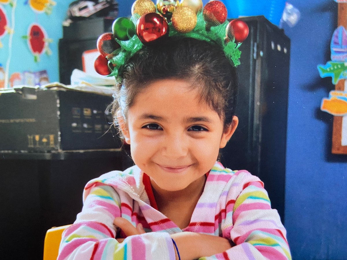 projectapoyo's tweet photo. 🎶 Merry Christmas, Darling 🎶
•
•
Darling is heading into the 1st grade at The @eftcfoundation’s School of Hope. As we celebrate the Holidays and this gift-giving season, its a good reminder that we believe an education is the best gift you can give! 🎁 https://t.co/5ztjlF5nNL