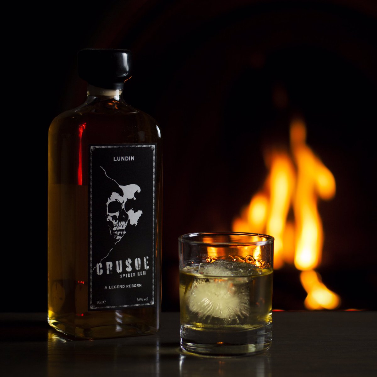 7.7bn people in the world. 2bn celebrate Christmas. 100 of them are celebrating it with this. Merry Christmas ya filthy animals #teamcrusoe ☠️🎄🥃 #crusoespicedrum #lundindistilling 💯